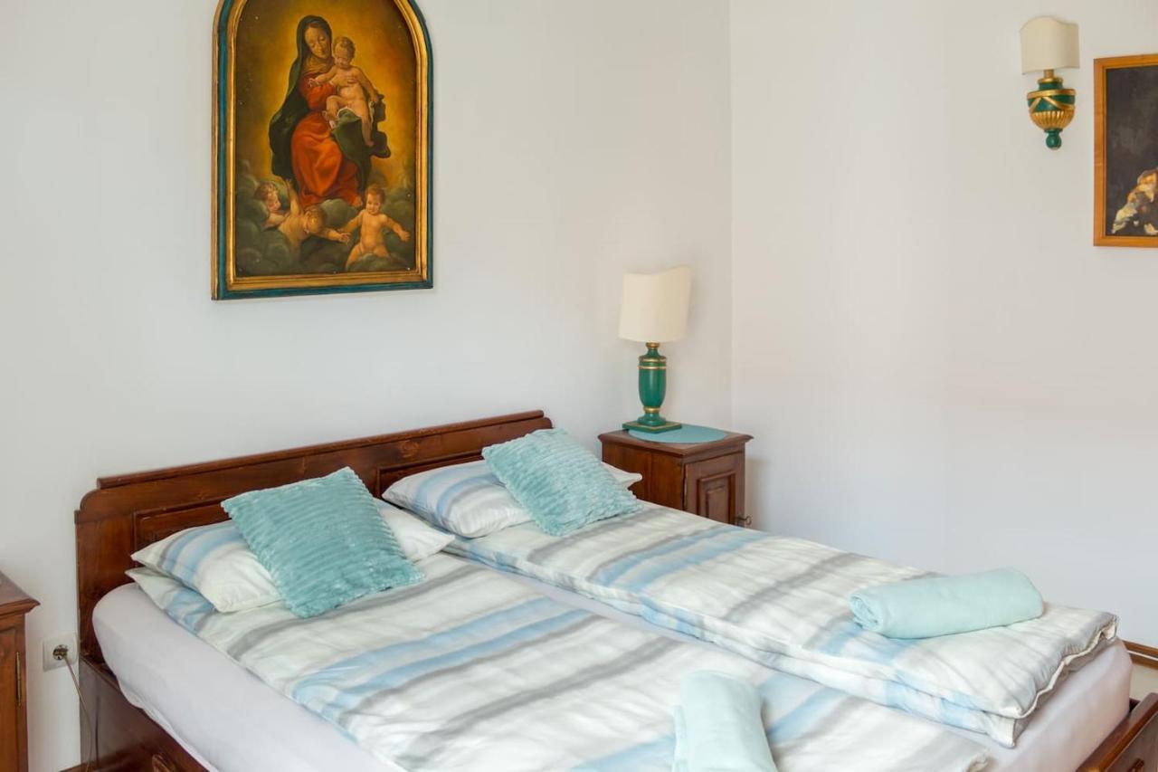 8 Small And Cozy Suite Temesvár Kültér fotó